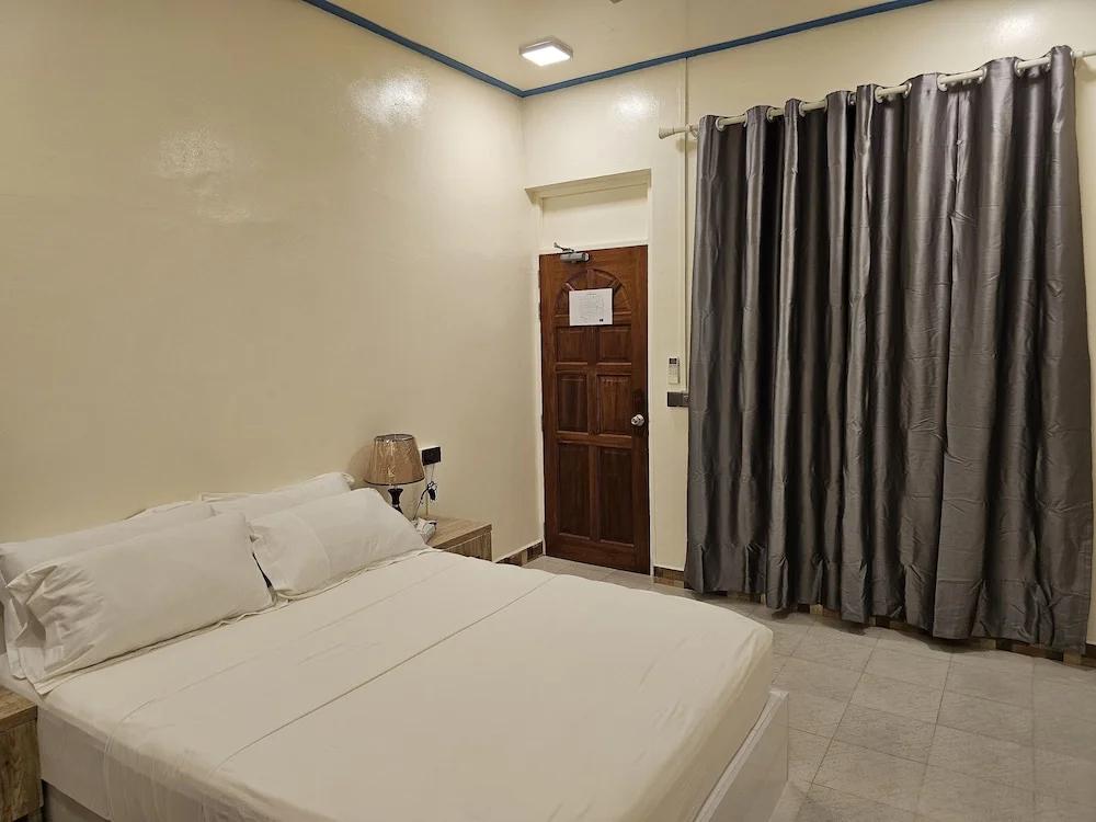 Island Luxury Fehendhoo photo 3
