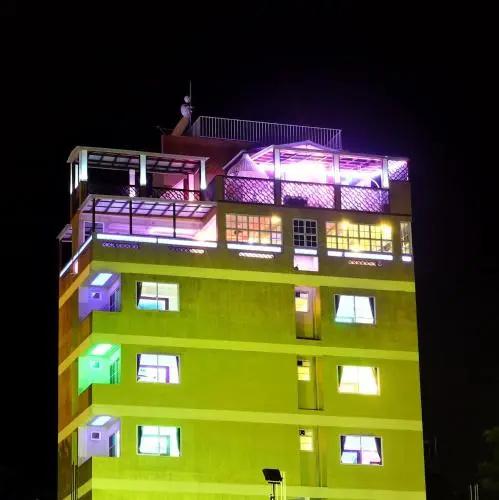 six in one hotel