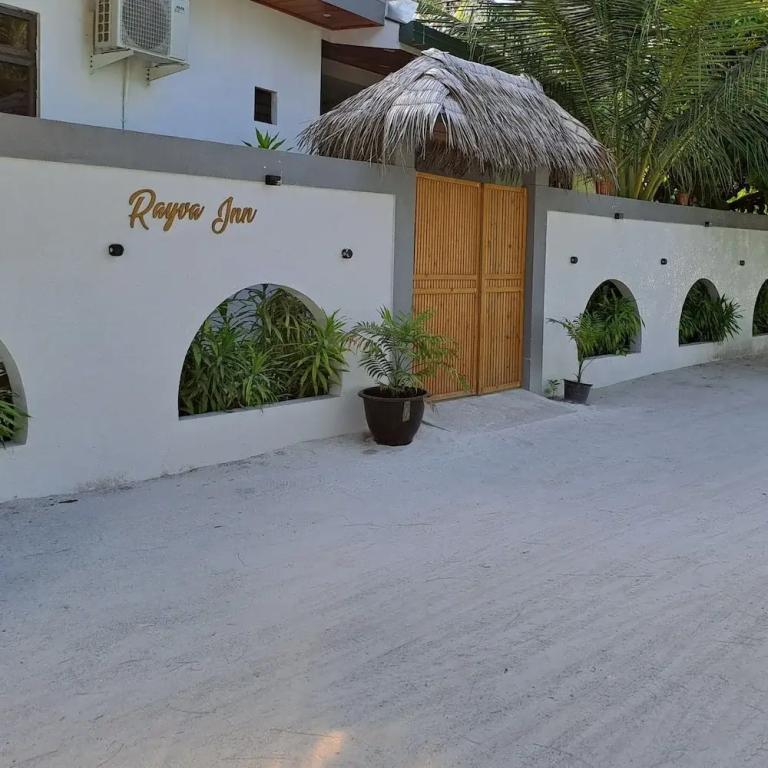 Rayva Inn