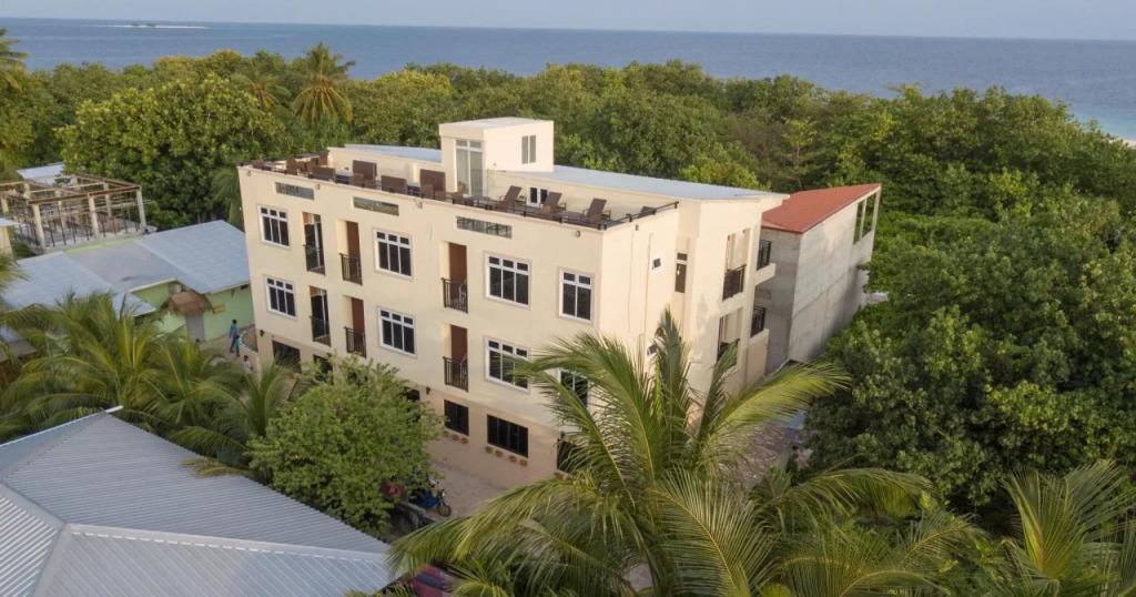 Paguro Beach Inn