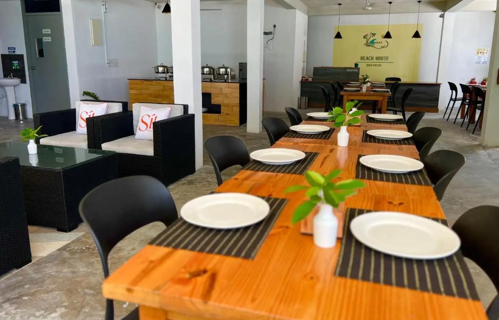 Beach House Dhiffushi photo 5