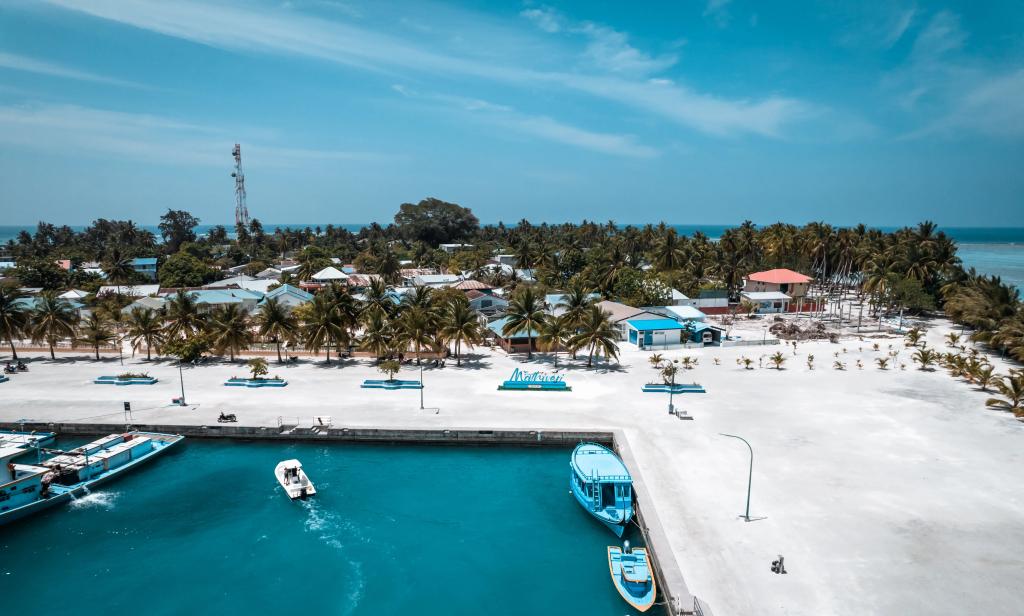 SIS Tourist Villa
