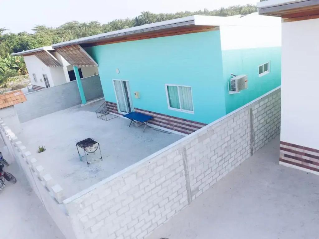 Salty Beach Guesthouse