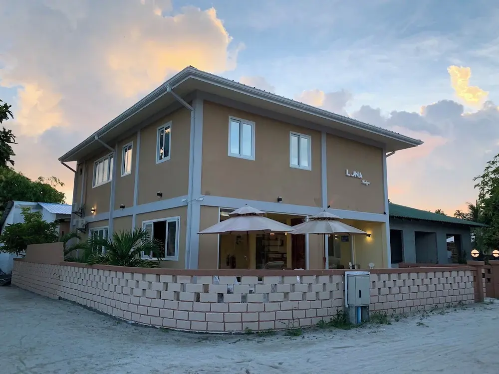 Luna Lodge