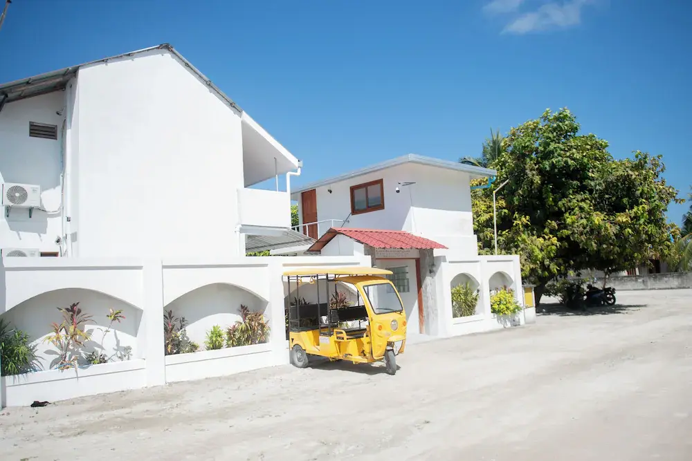 Avanti Vaadhoo