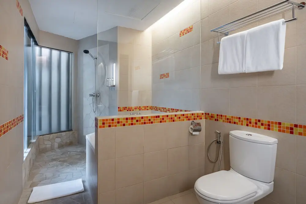 Hulhule Island Hotel photo 2