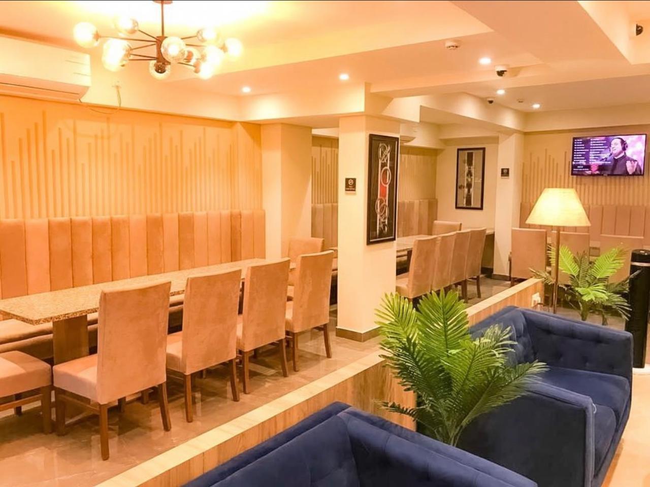 Hotel Flora Male photo 5