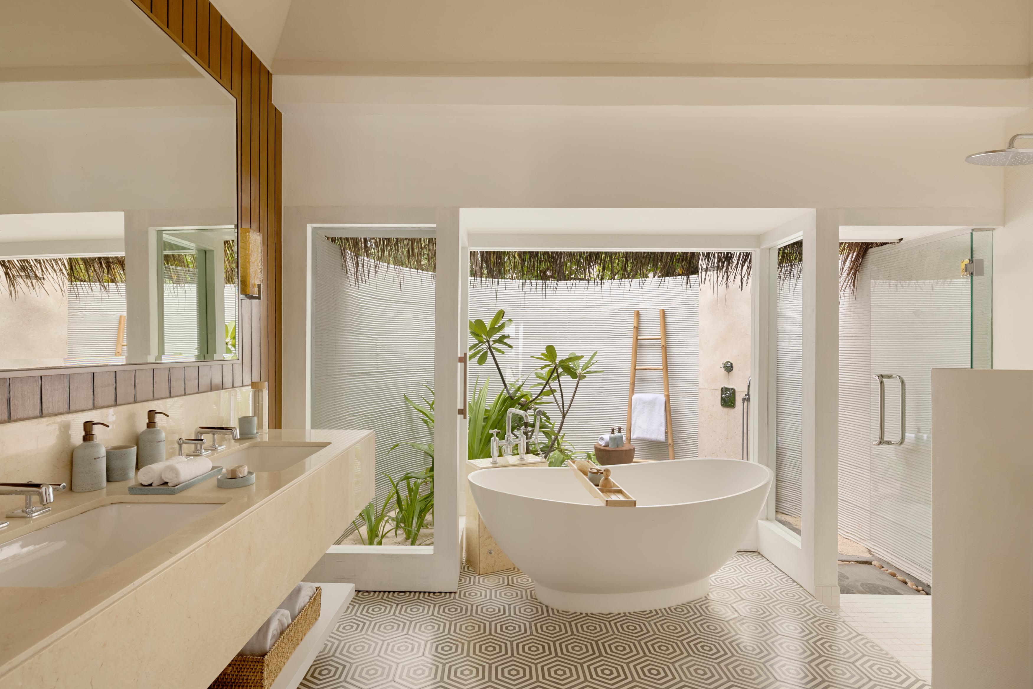 The Point at Six Senses Kanuhura thumbnail 6