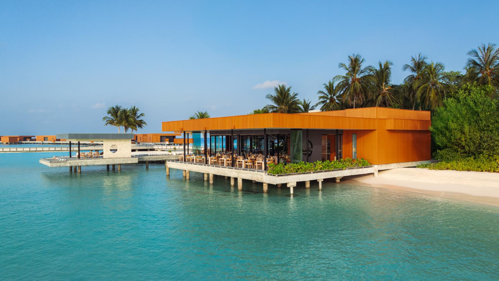 Raalhu Restaurant at Veligandu Maldives Resort Island thumbnail 2