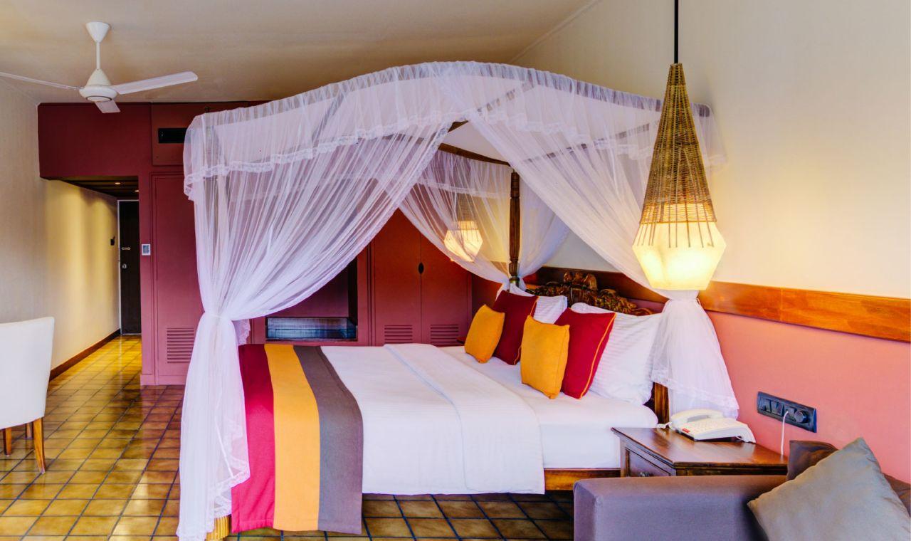 Suite at Cinnamon Citadel Kandy, view 2