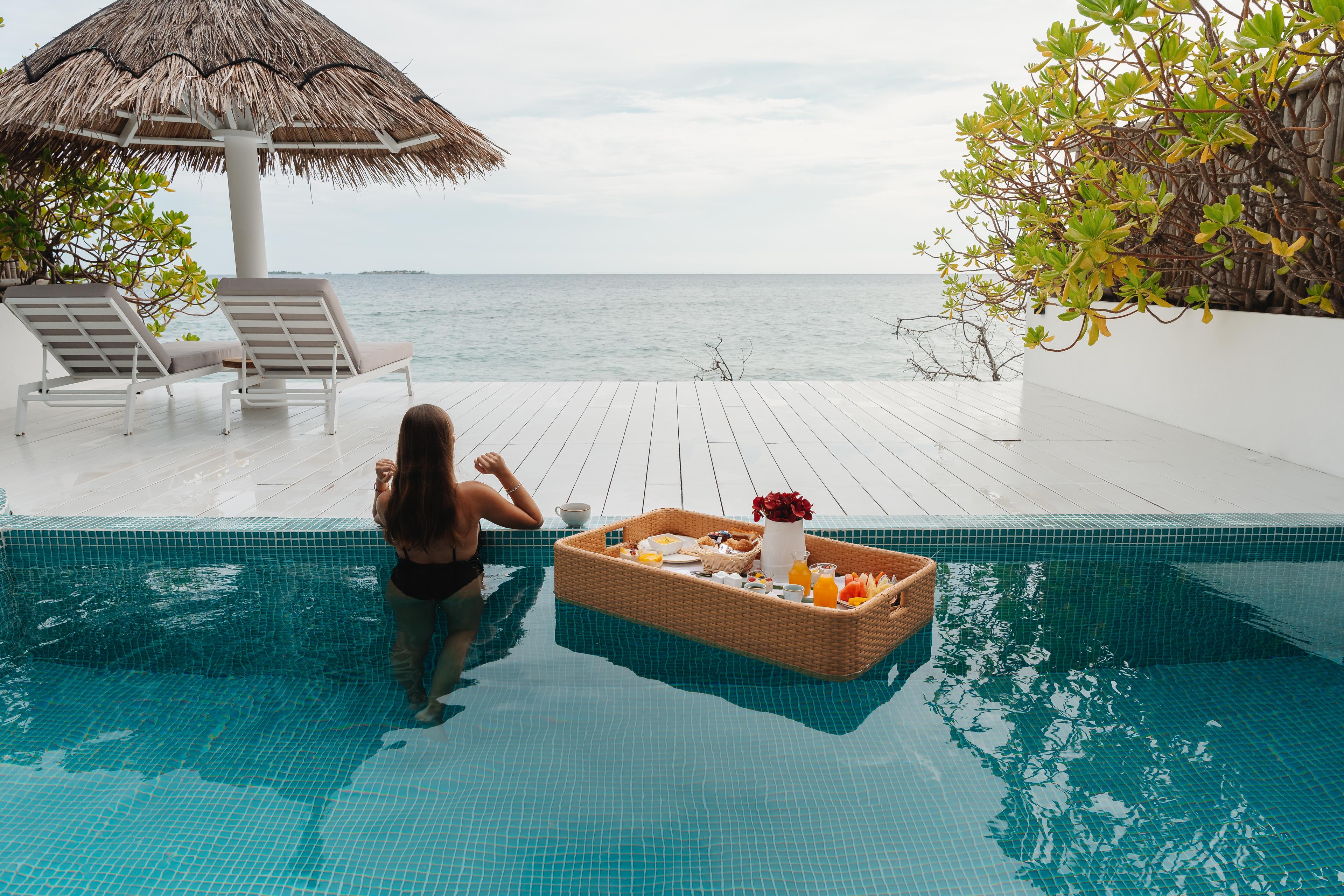 Floating Breakfast at Malahini Kuda Bandos