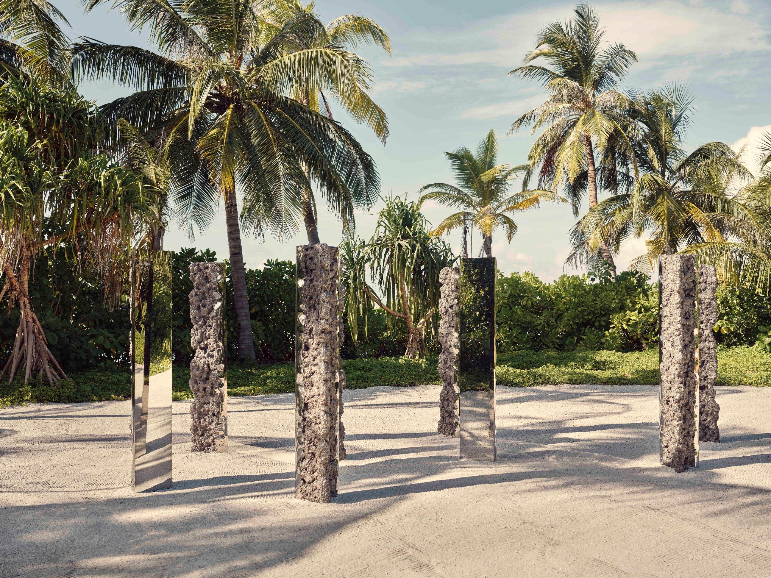 Synthesis Floating Monoliths