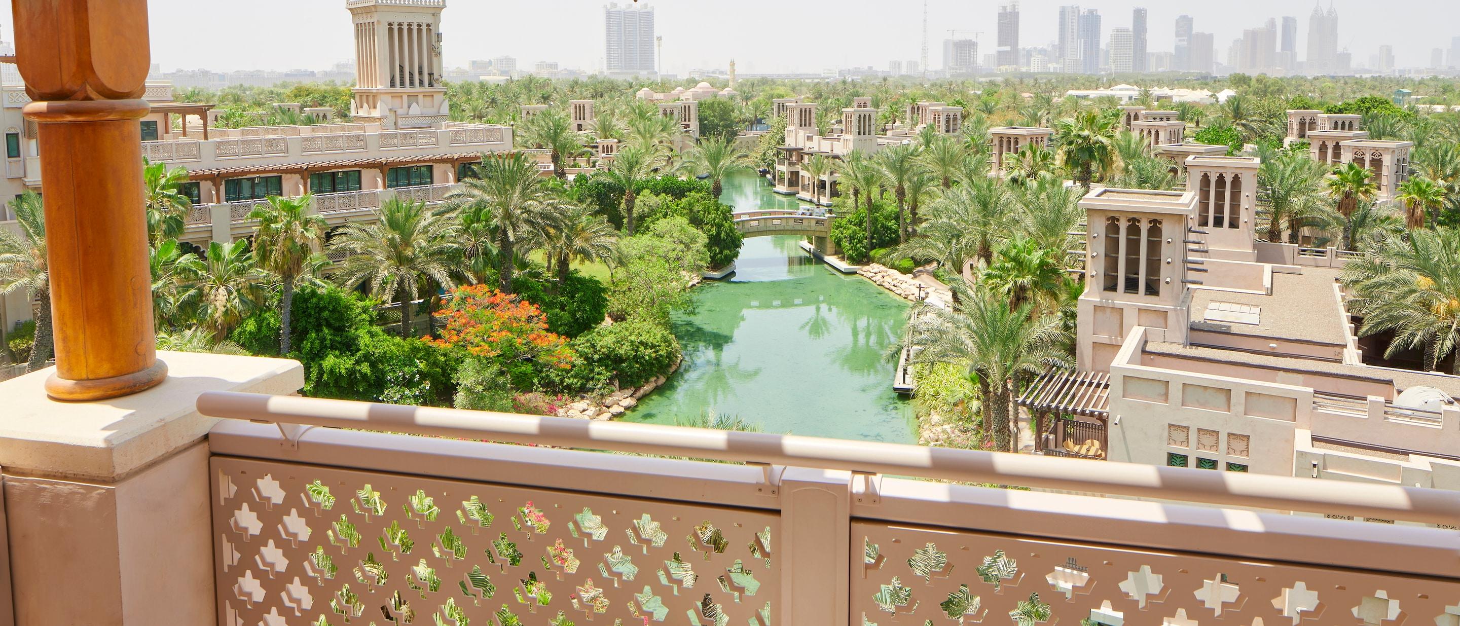 Lagoon Deluxe at Jumeirah Al Qasr, view 2