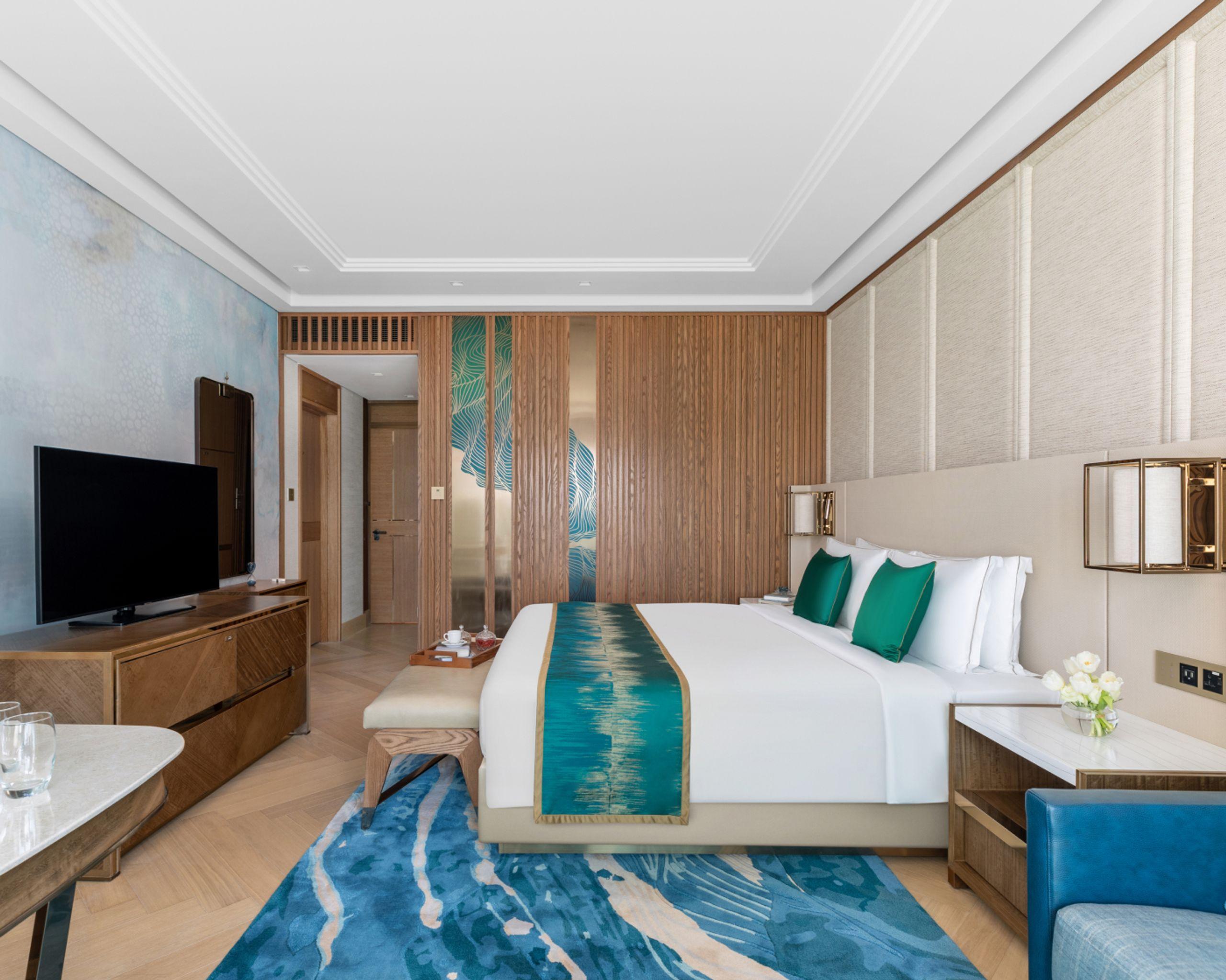 LUXURY ROOM KING BED at Taj Exotica Resort & Spa, The Palm, Dubai, view 2