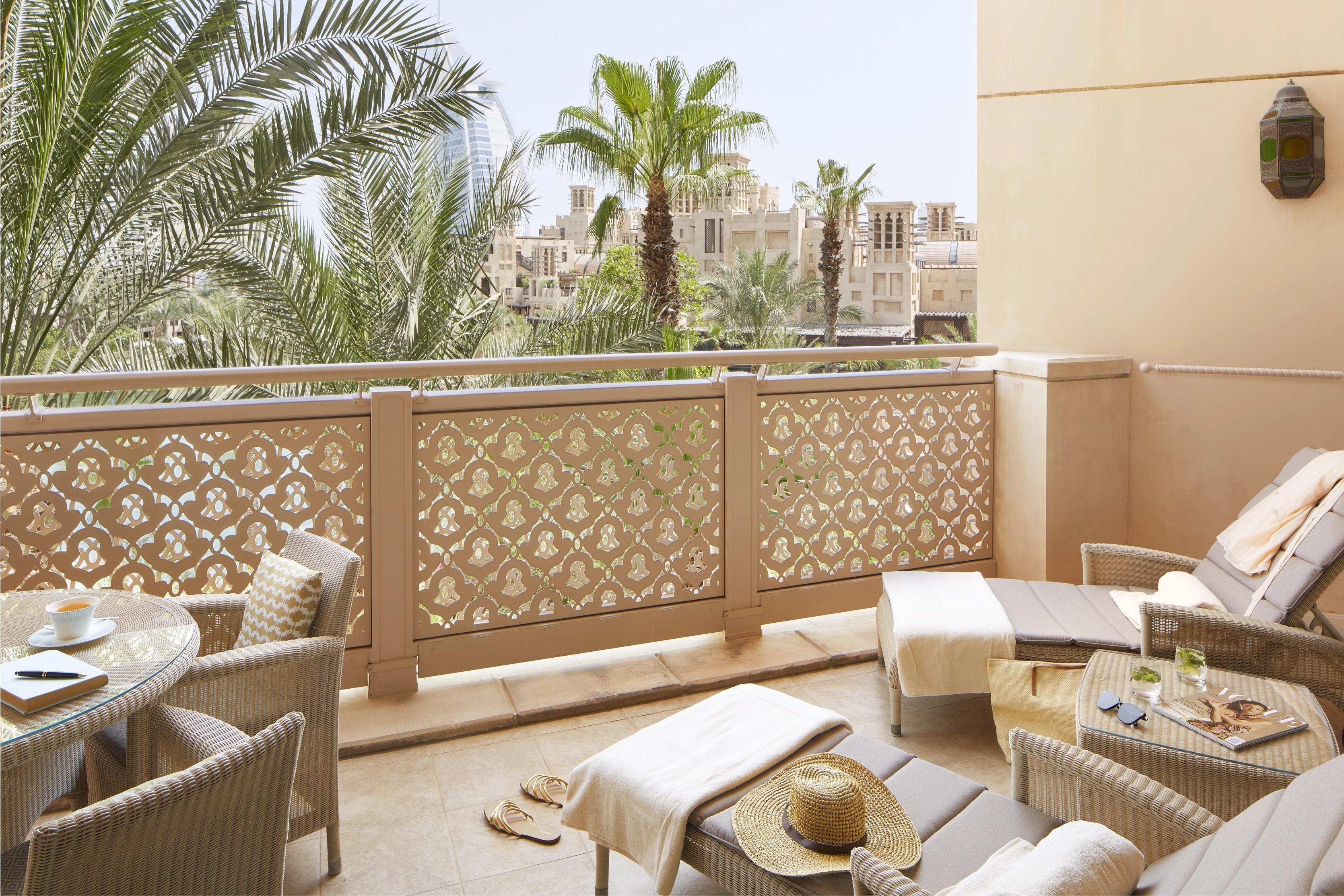 One Bedroom Arabian Suite at Jumeirah Al Qasr, view 2
