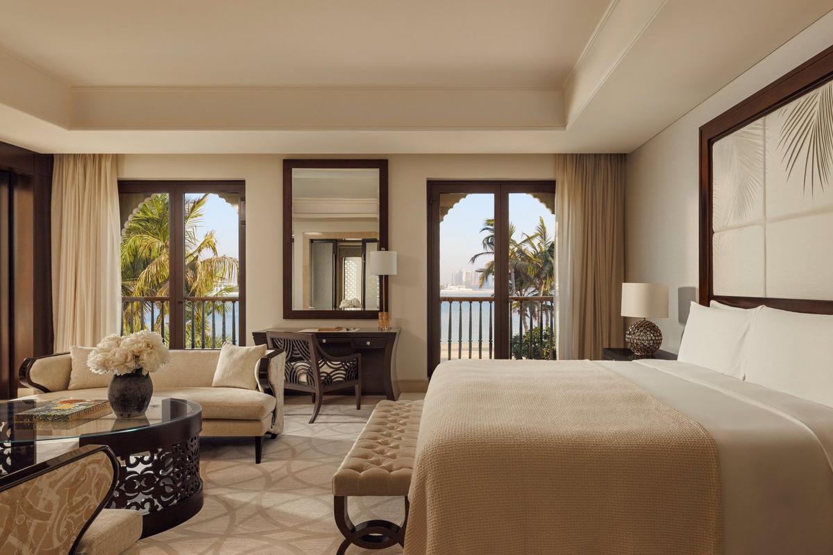 Three-Bedroom Beachfront Villa at One&Only The Palm, Dubai, view 2