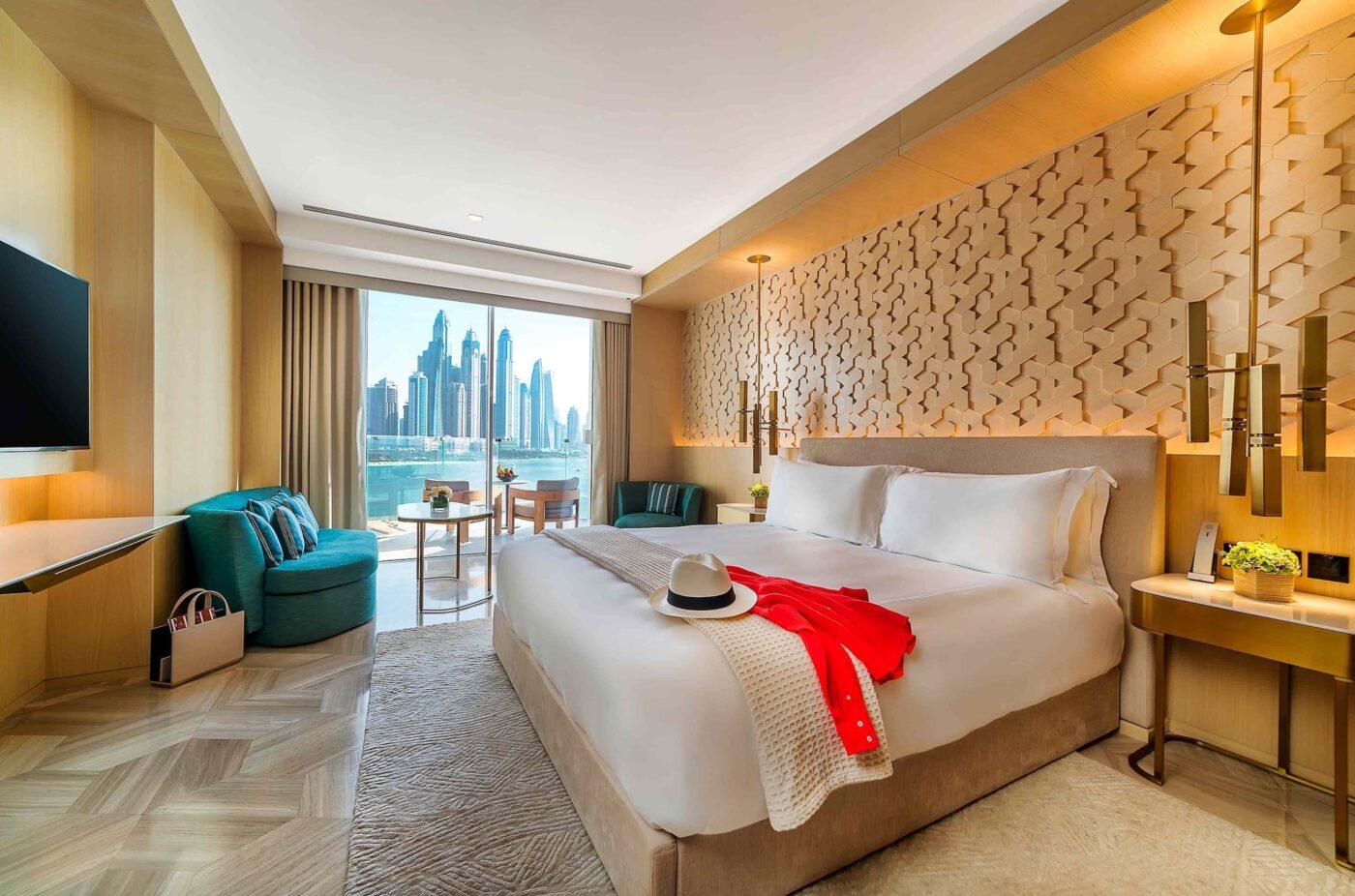 Luxe Sea View at FIVE Palm Jumeirah, view 2
