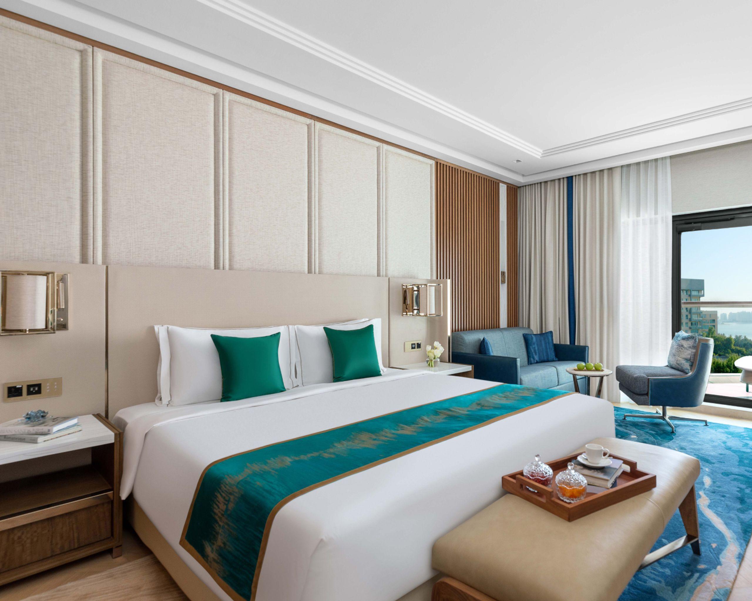 LUXURY ROOM KING BED