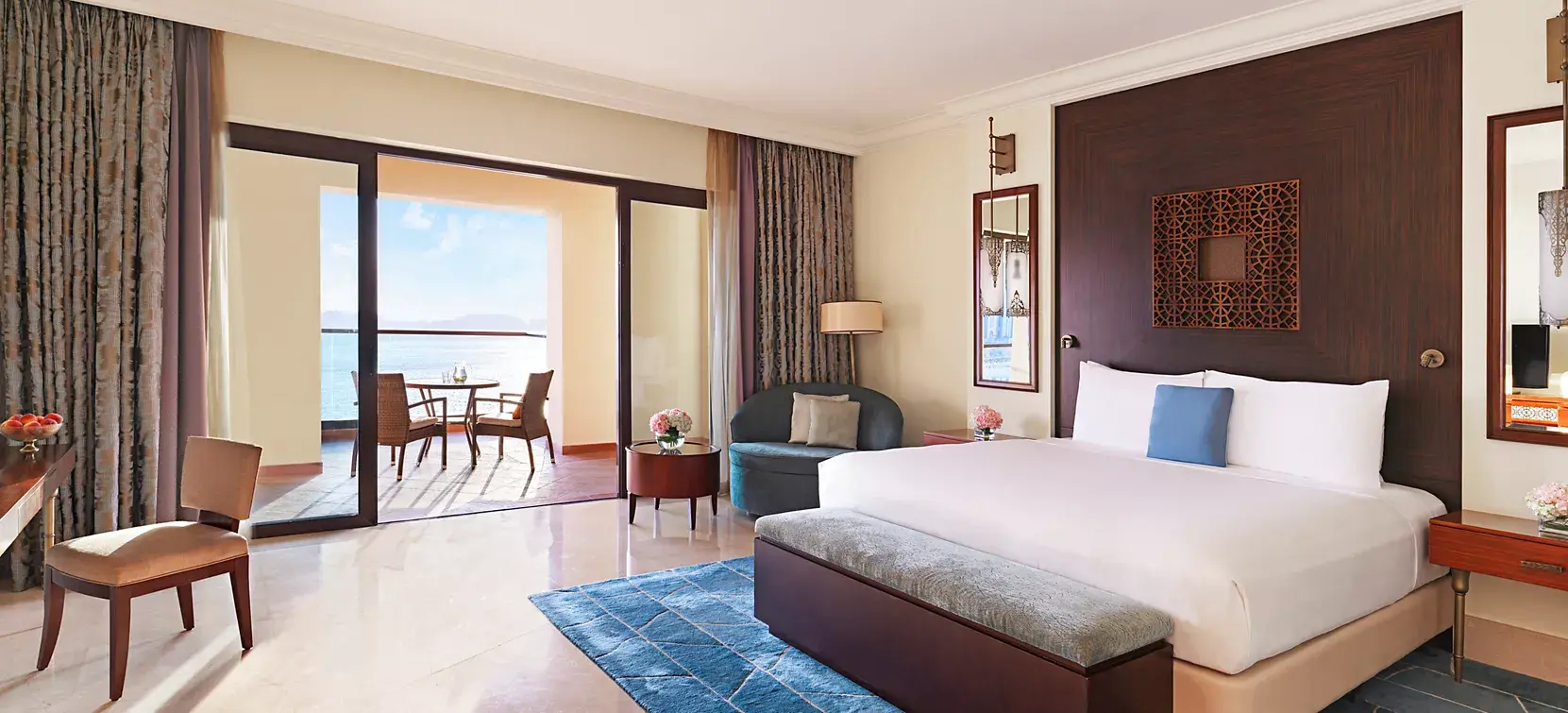 Signature Jacuzzi Suite - Panoramic Palm Sea View at Fairmont The Palm