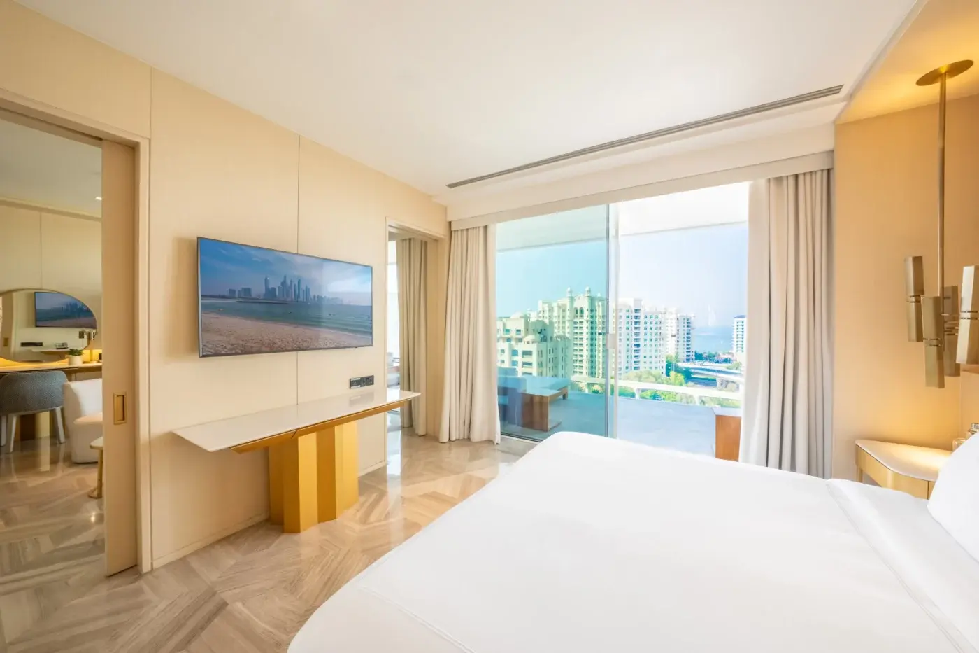 Junior Suite at FIVE Palm Jumeirah, view 3
