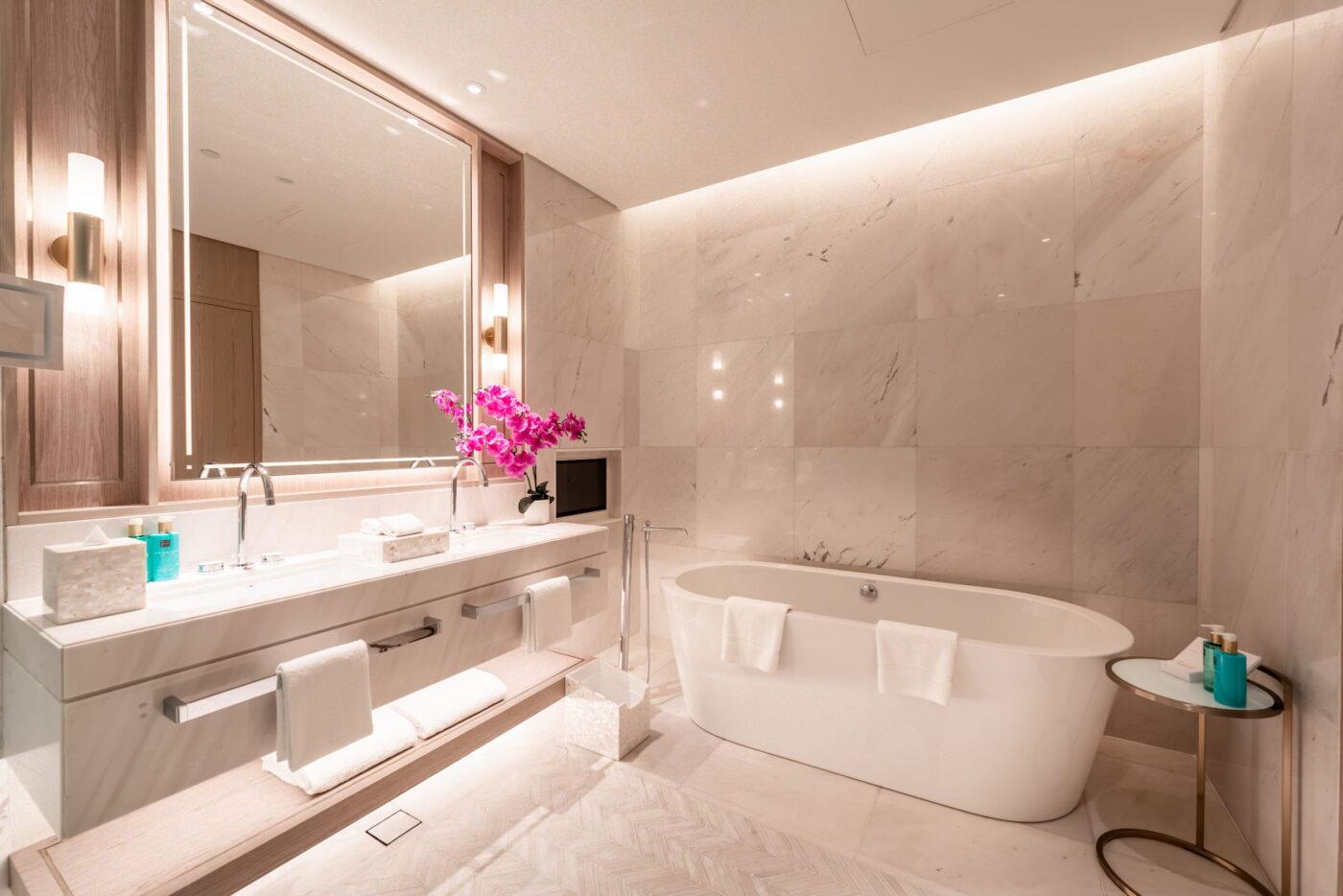 4 BED | Skyline Suite w/ Pools at FIVE LUXE JBR, view 3