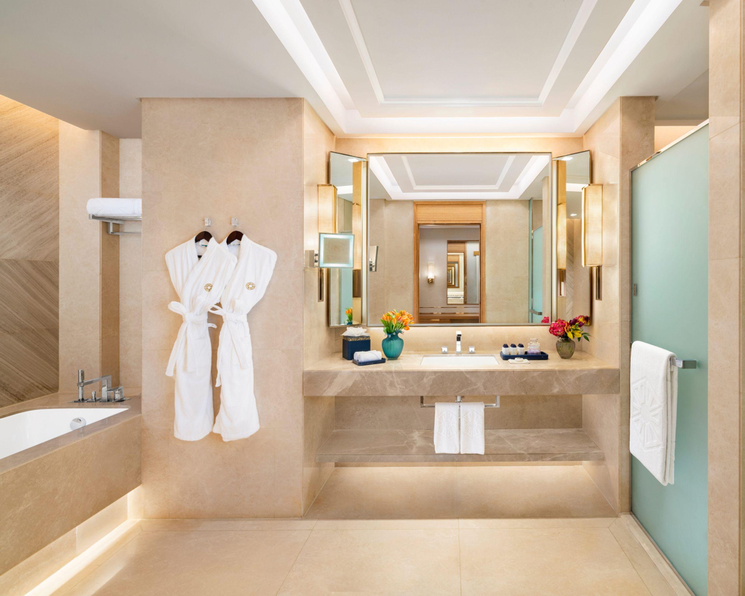 LUXURY ROOM TWIN BED at Taj Exotica Resort & Spa, The Palm, Dubai, view 2