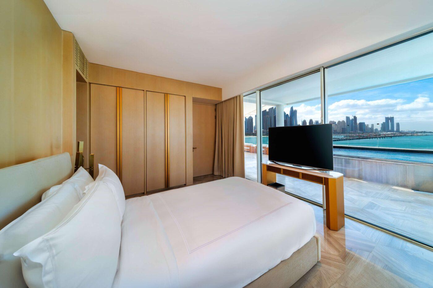 4 Bed | XL Terrace Pool Suite | Sea View at FIVE Palm Jumeirah, view 3