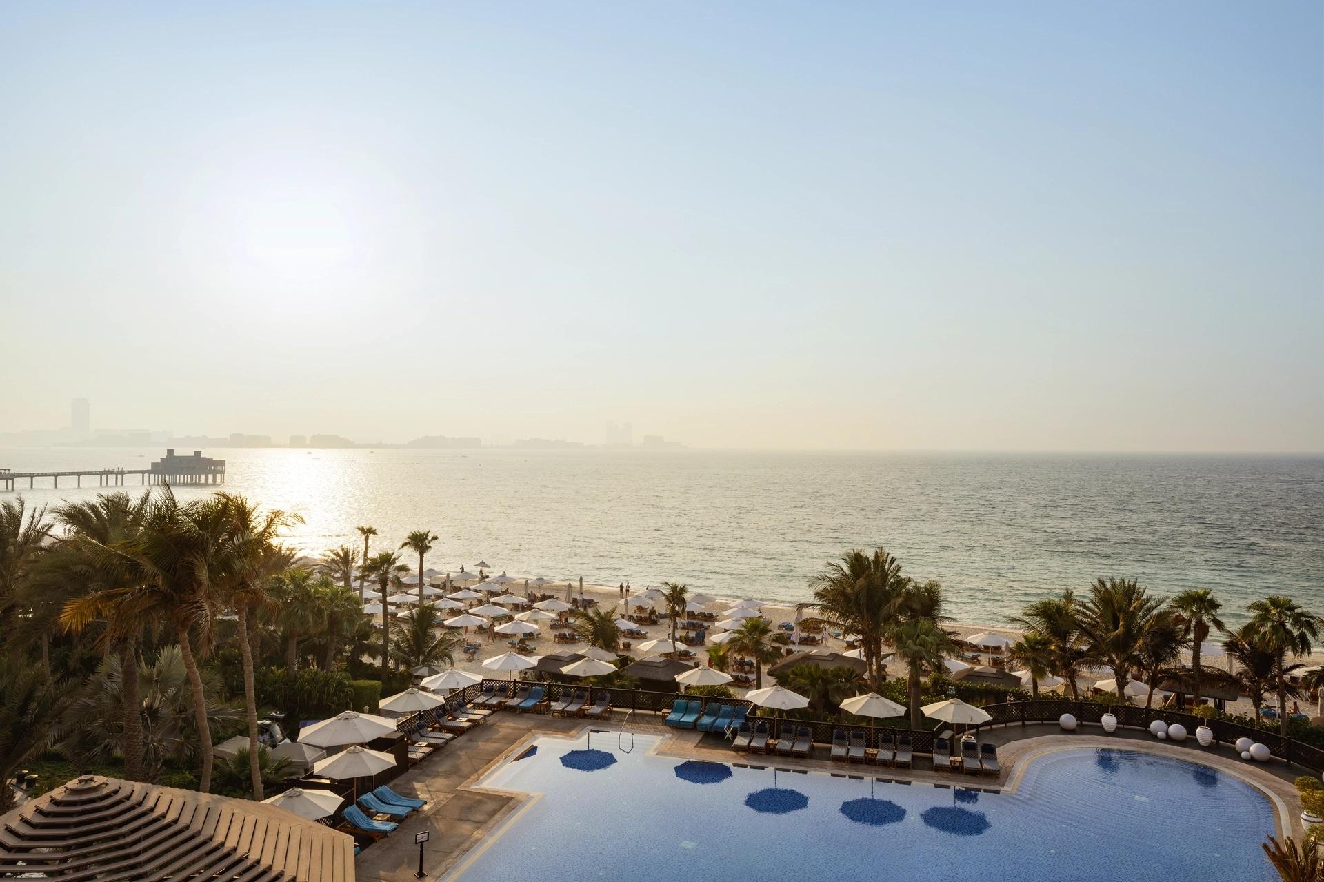 Ocean Club Room at Jumeirah Mina Al Salam, view 3