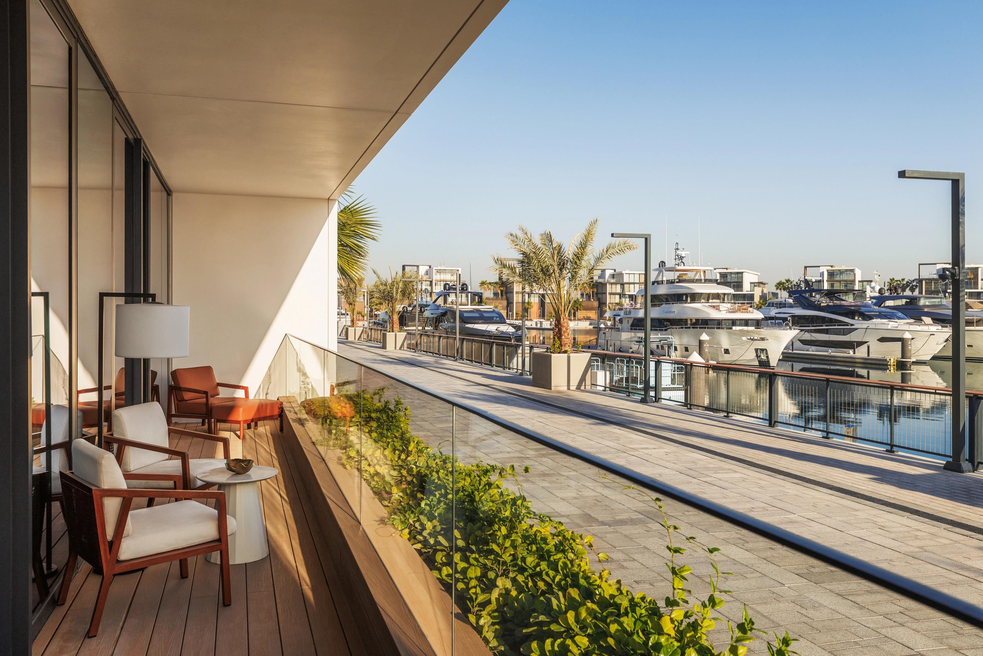 Promenade Deluxe Suite at Jumeirah Marsa Al Arab, view 2