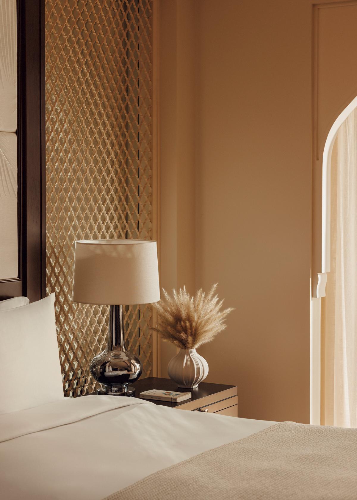 Beachfront Premier Room at One&Only The Palm, Dubai, view 2