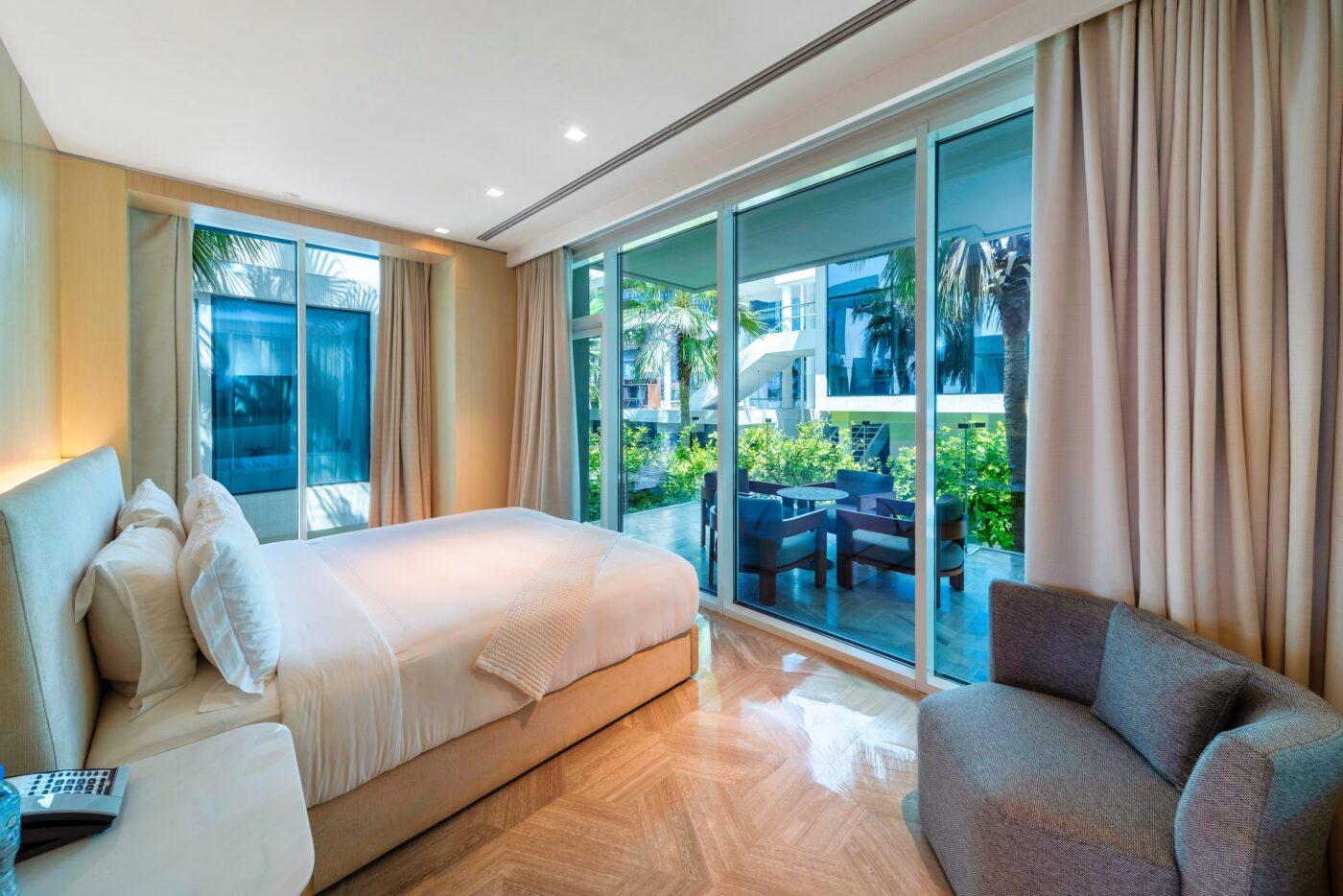 4 Bed | Beach villa w/ Pool at FIVE Palm Jumeirah, view 2