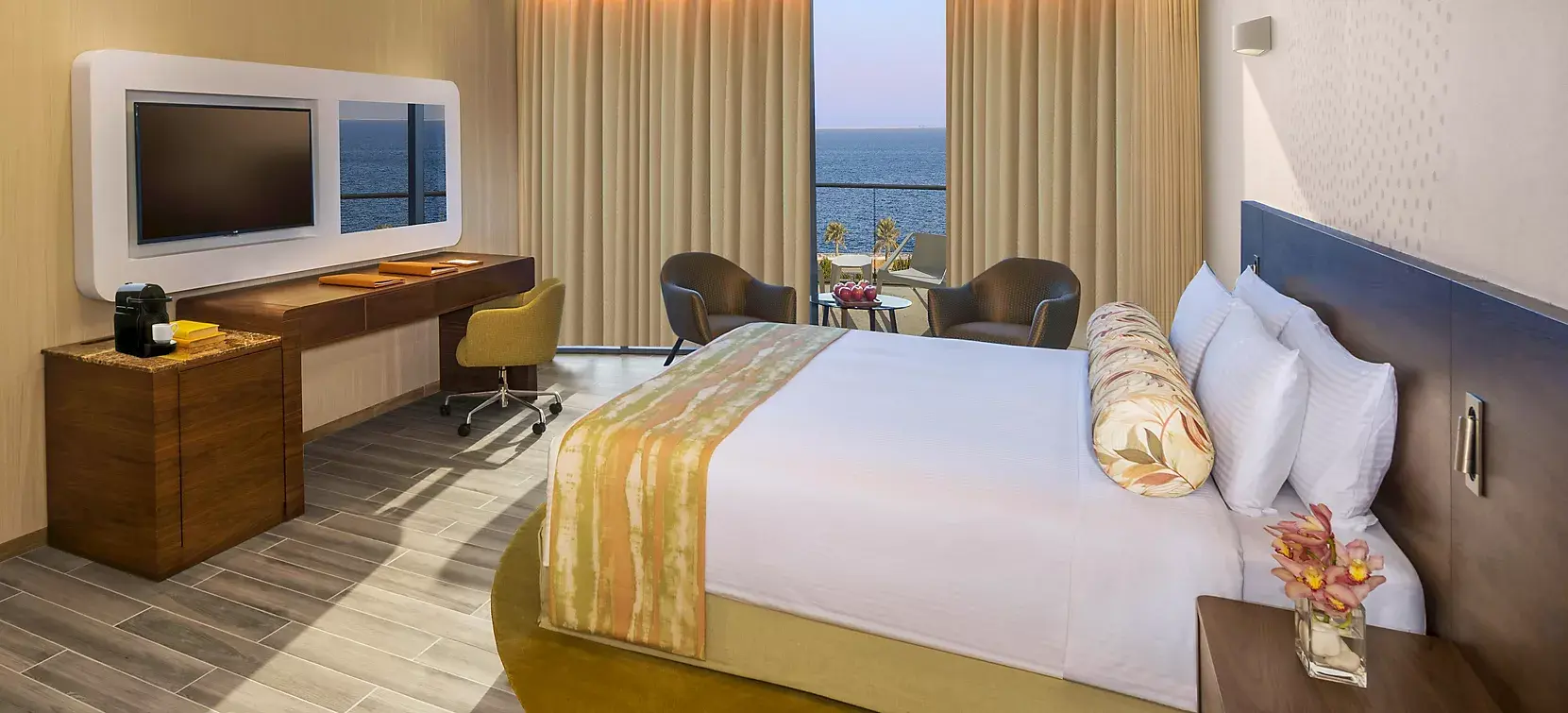 Deluxe Room with Balcony, Partial Palm Sea View at The Retreat Palm Dubai - MGallery Collection, view 3