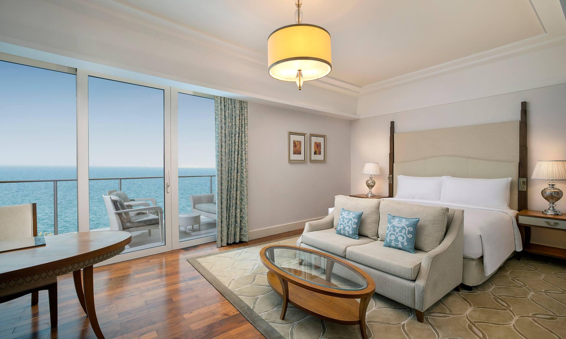 King Deluxe Room with Skyline Sea View