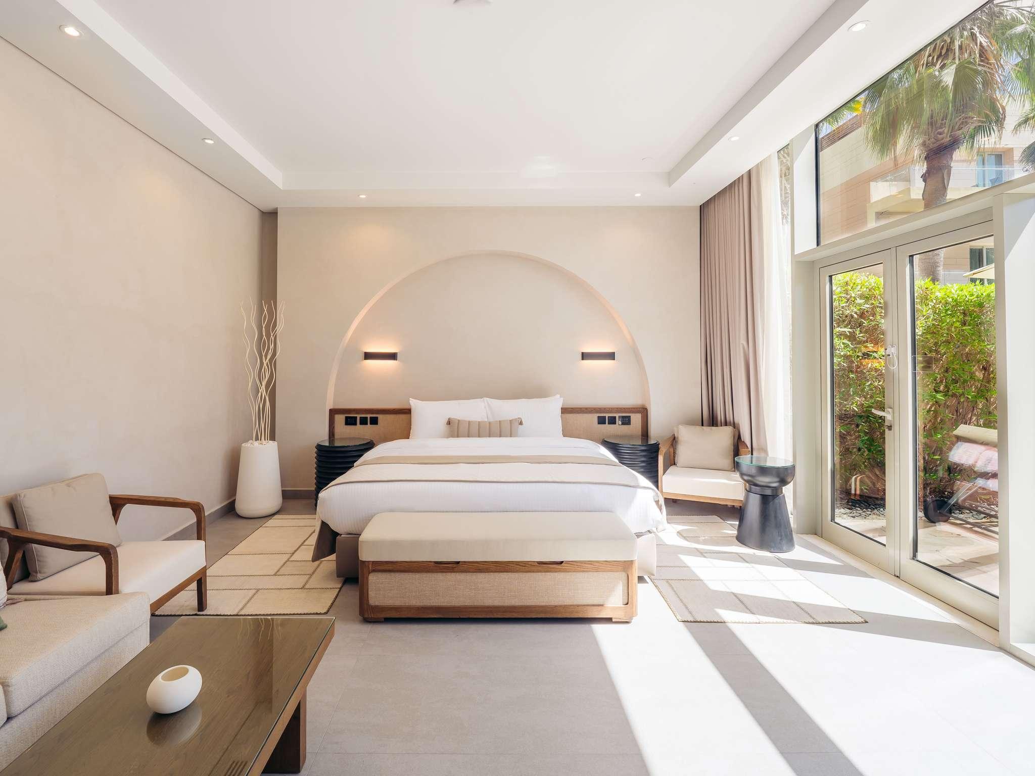 Wellness Room with Pool Access