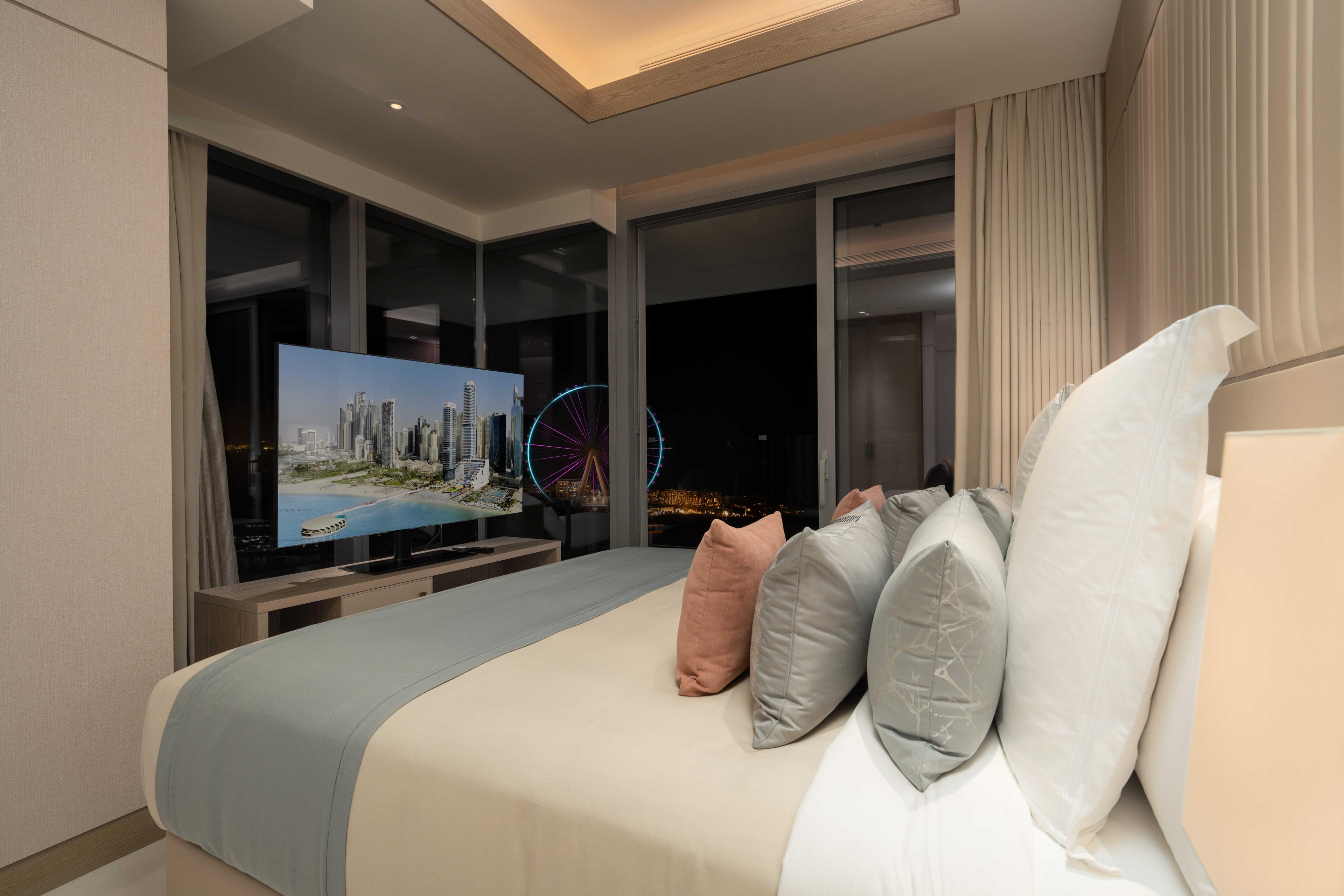 3 BED | Skyline Suite w/ Pool at FIVE LUXE JBR