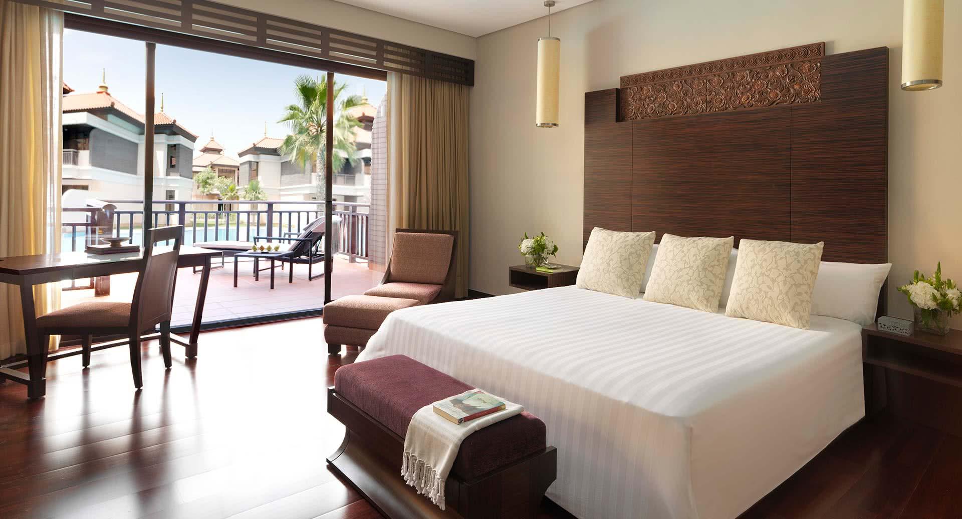 Premier Lagoon Access Room