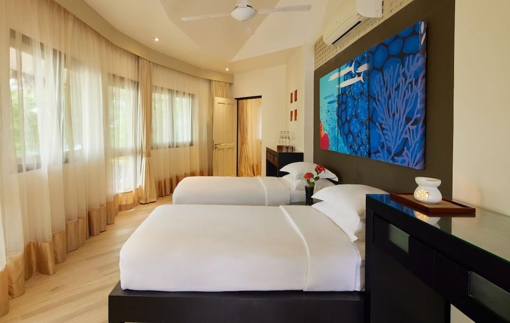 Angsana Three-Bedroom Pool Villa at Angsana Velavaru, view 3