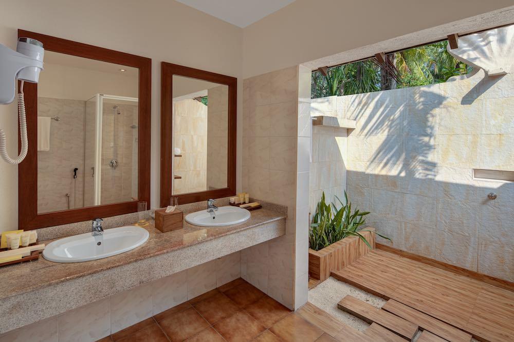Beach Villa at Adaaran Select Meedhupparu with 24Hr Premium All-Inclusive, view 4