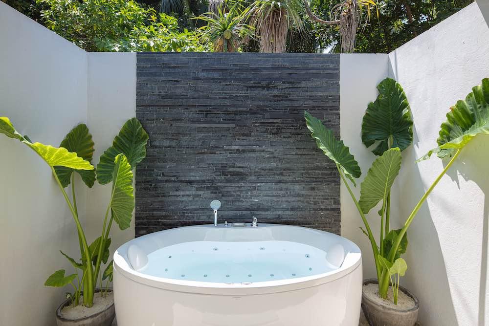 Jacuzzi Beach Villa at Adaaran Select Meedhupparu with 24Hr Premium All-Inclusive, view 5