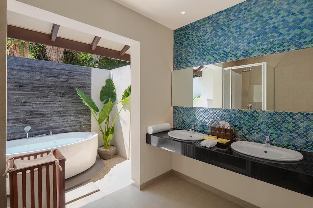 Jacuzzi Beach Villa at Adaaran Select Meedhupparu with 24Hr Premium All-Inclusive, view 7