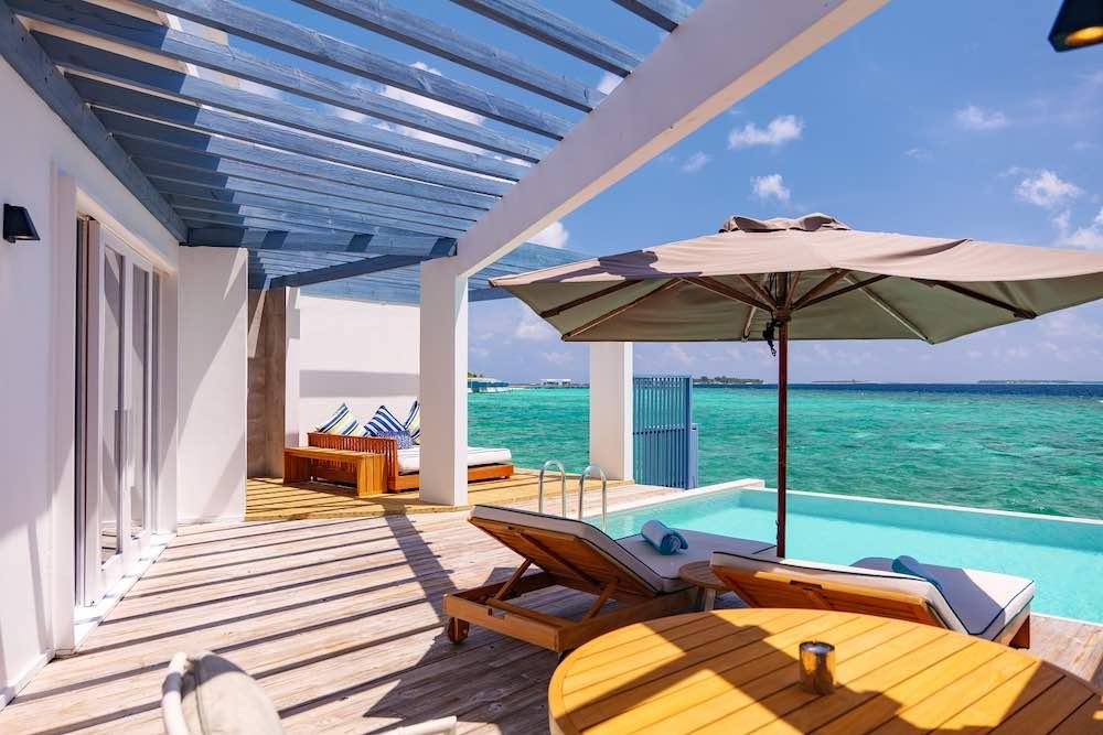 Lagoon Villa with Pool