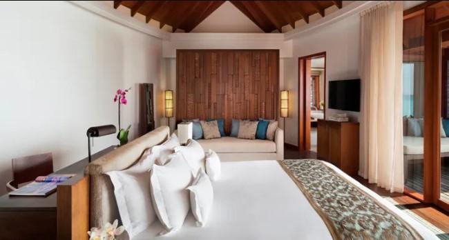 Over Water Suite at Anantara Dhigu Maldives Resort, view 2