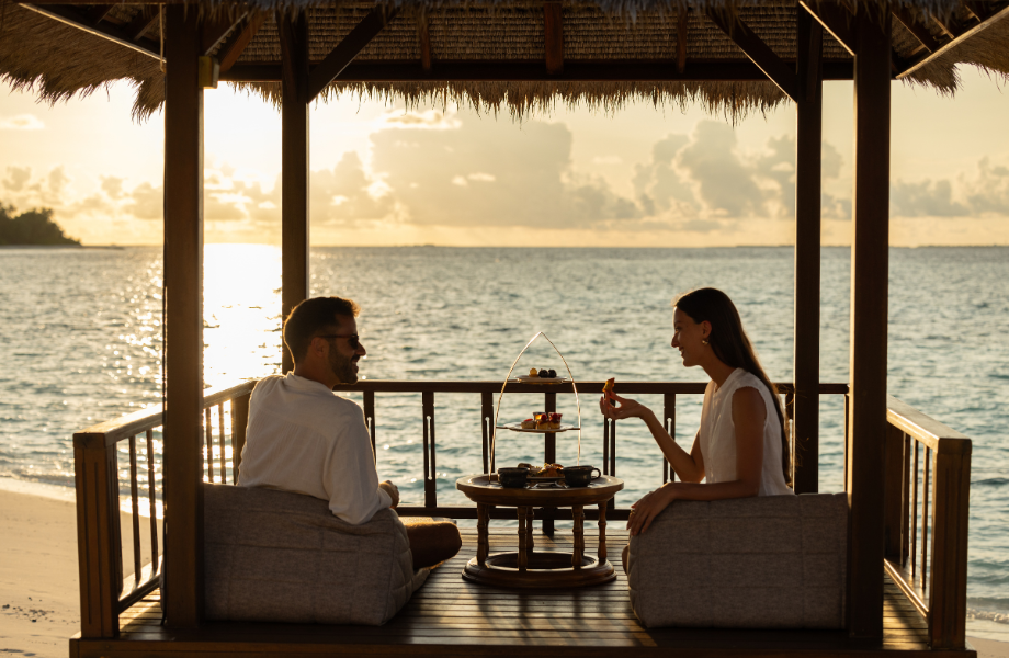 Beachfront Sunset View Pool Villa at Banyan Tree Vabbinfaru, view 3