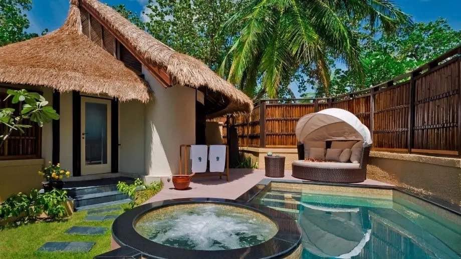 Oceanview Pool Villa at Banyan Tree Vabbinfaru, view 2