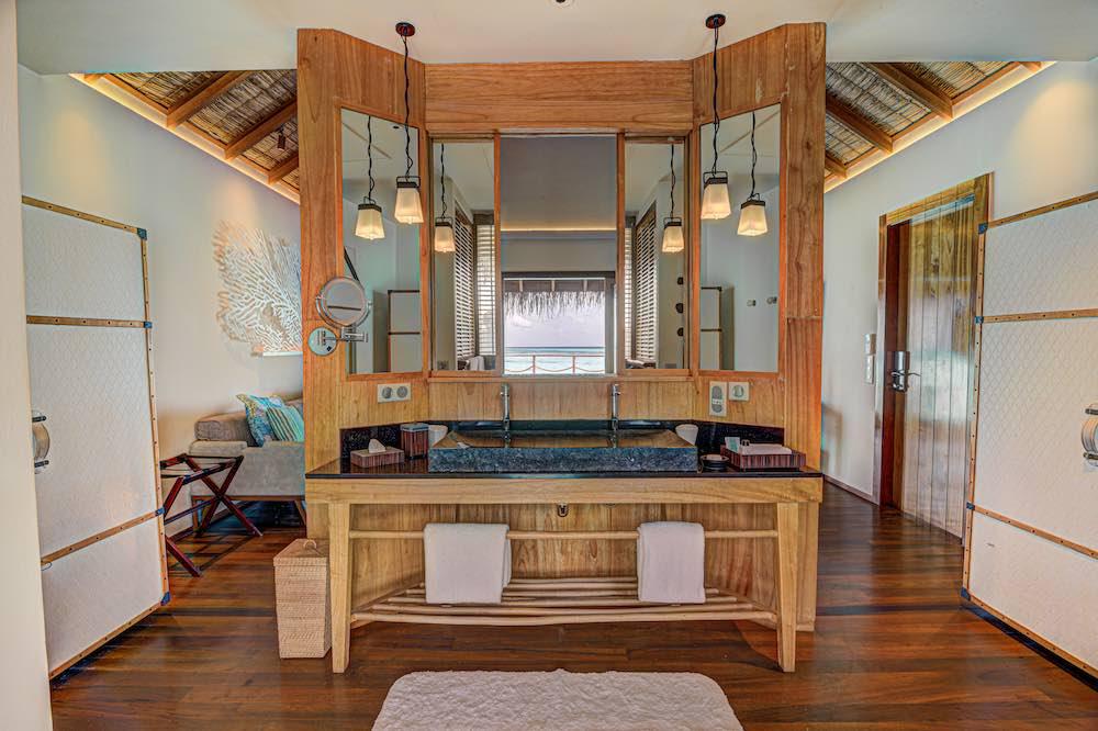 Water Villa at Constance Moofushi, view 5