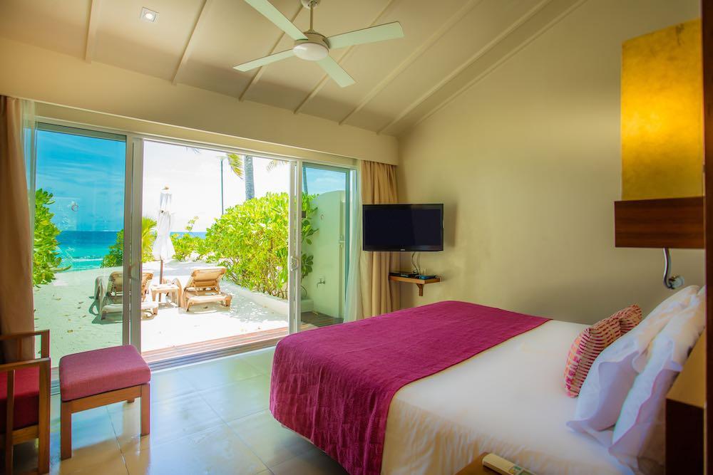 Lagoon View Beach Villa with Swirl Pool