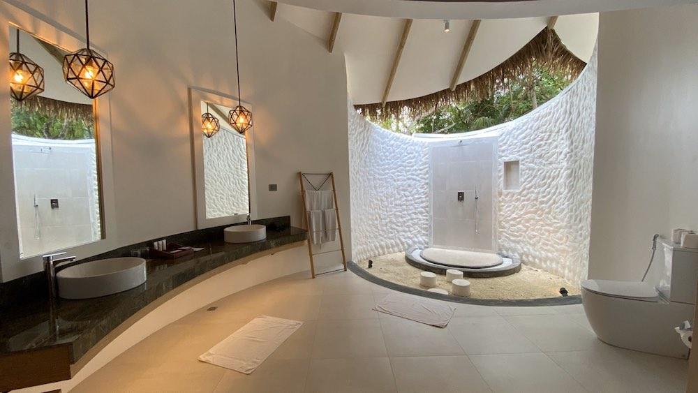 Beach Suite with Pool at Cinnamon Dhonveli, view 2