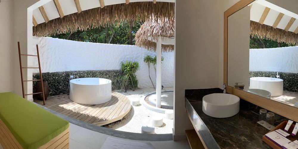Junior Beach Suite at Cinnamon Dhonveli, view 3