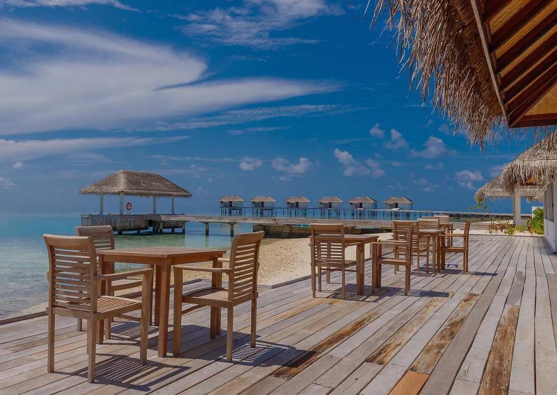 White Sands Bar & Café