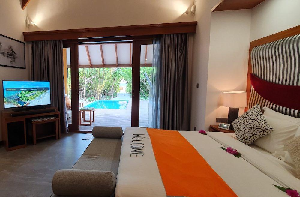 Veli Beach Pool Villa at Dhigufaru Island Resort, view 4